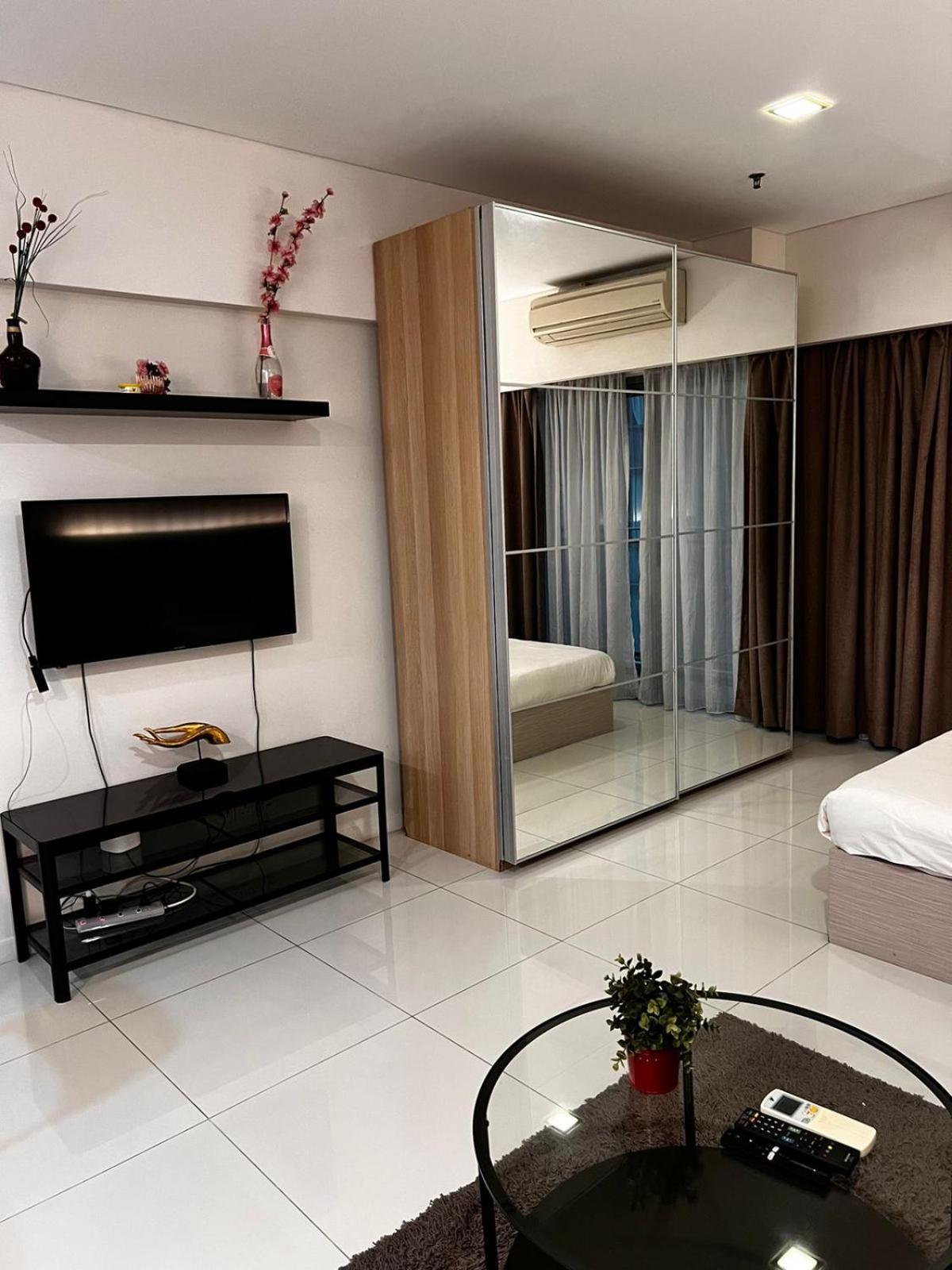 Summer Suites Klcc By Homestay 吉隆坡 外观 照片