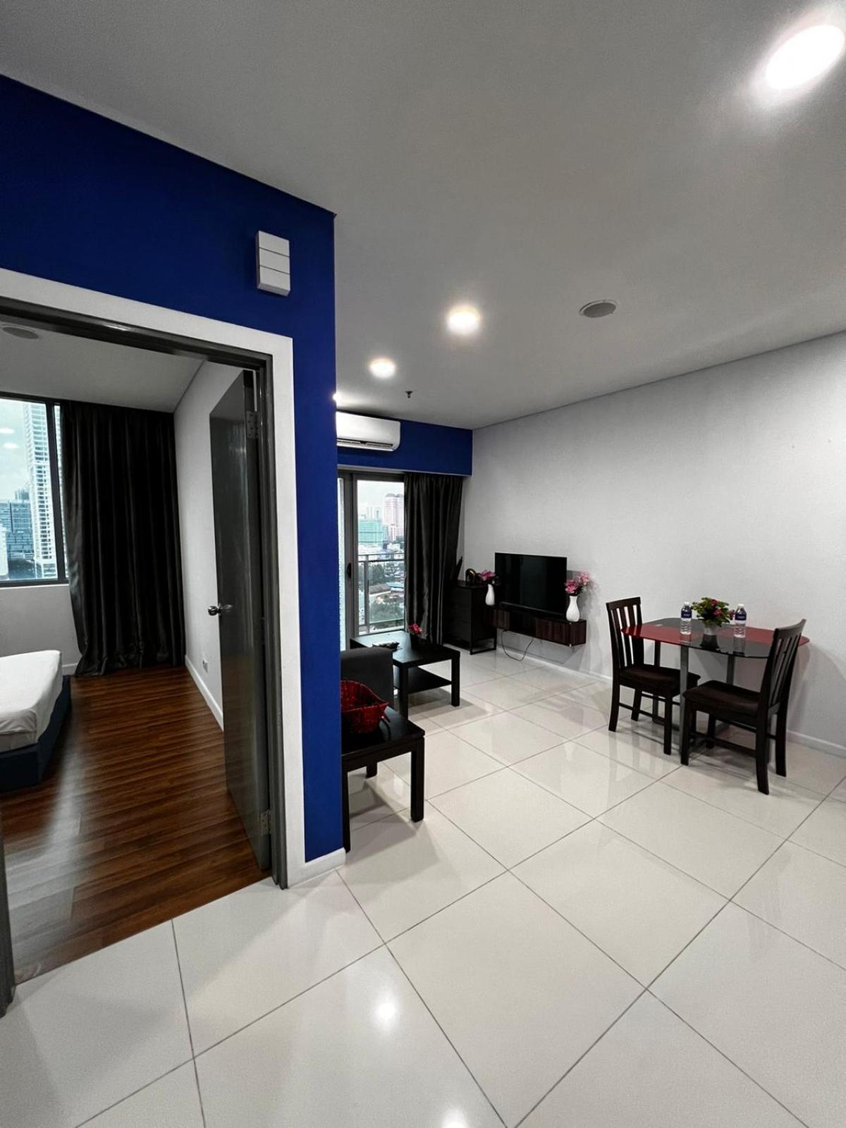 Summer Suites Klcc By Homestay 吉隆坡 外观 照片