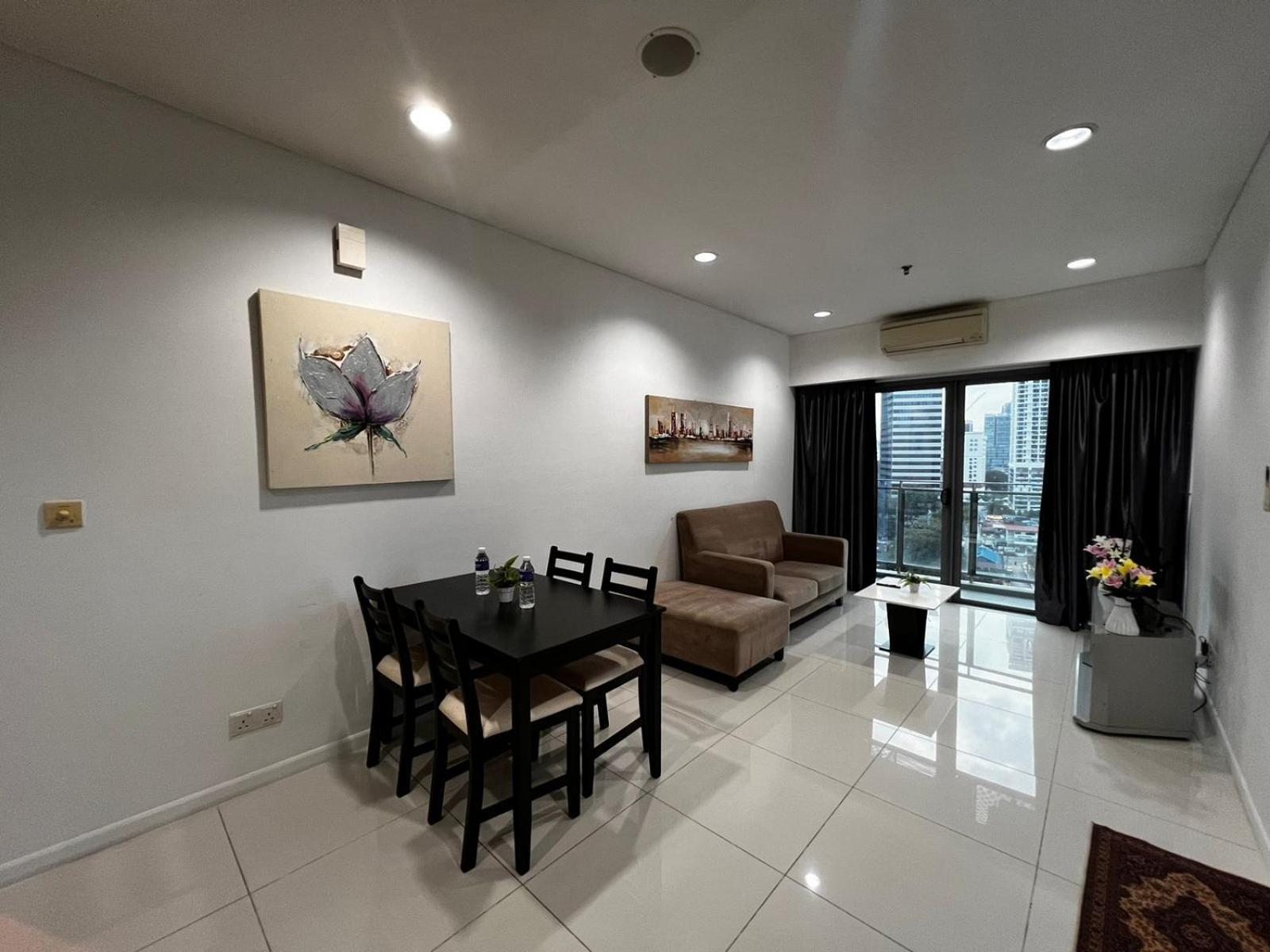 Summer Suites Klcc By Homestay 吉隆坡 外观 照片